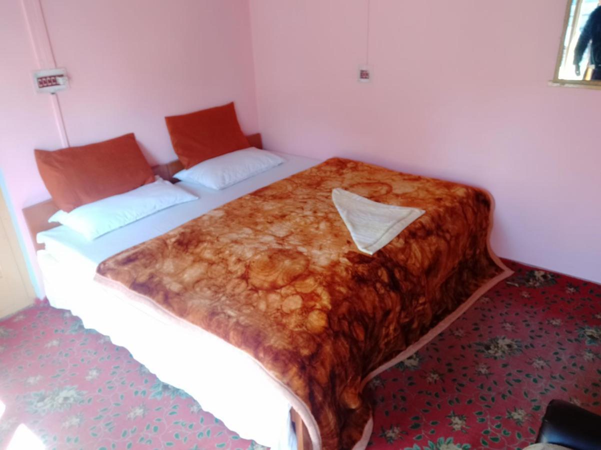 New Relax Inn, Pahalgam, 2 Km From Lidder Valley Екстериор снимка