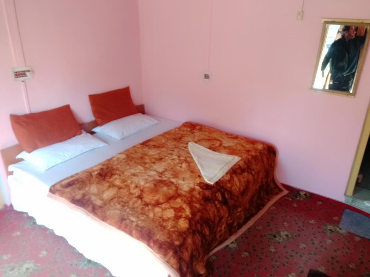 New Relax Inn, Pahalgam, 2 Km From Lidder Valley Екстериор снимка