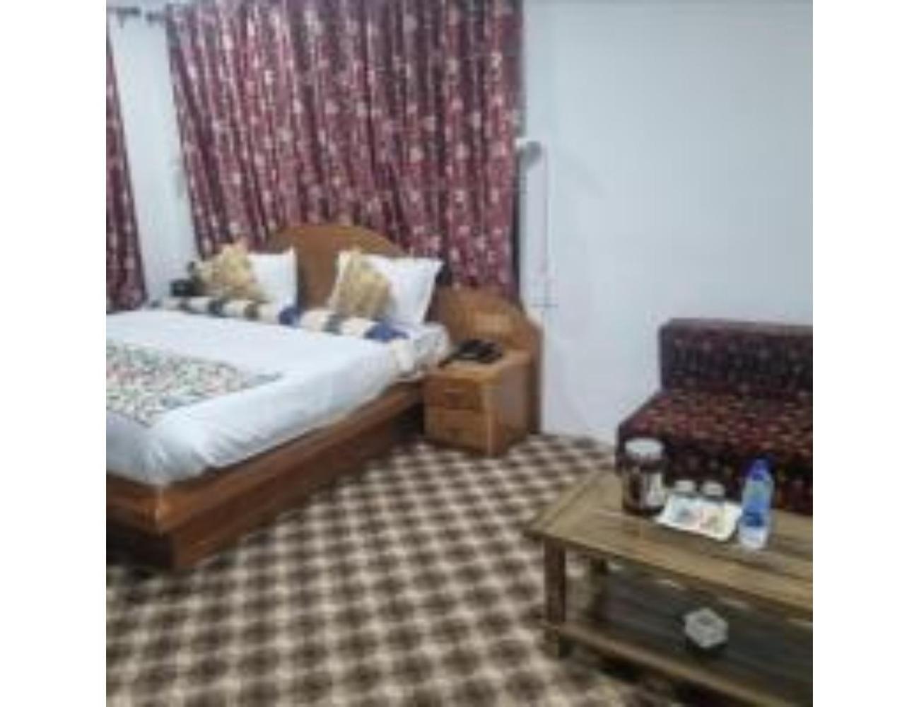 New Relax Inn, Pahalgam, 2 Km From Lidder Valley Екстериор снимка
