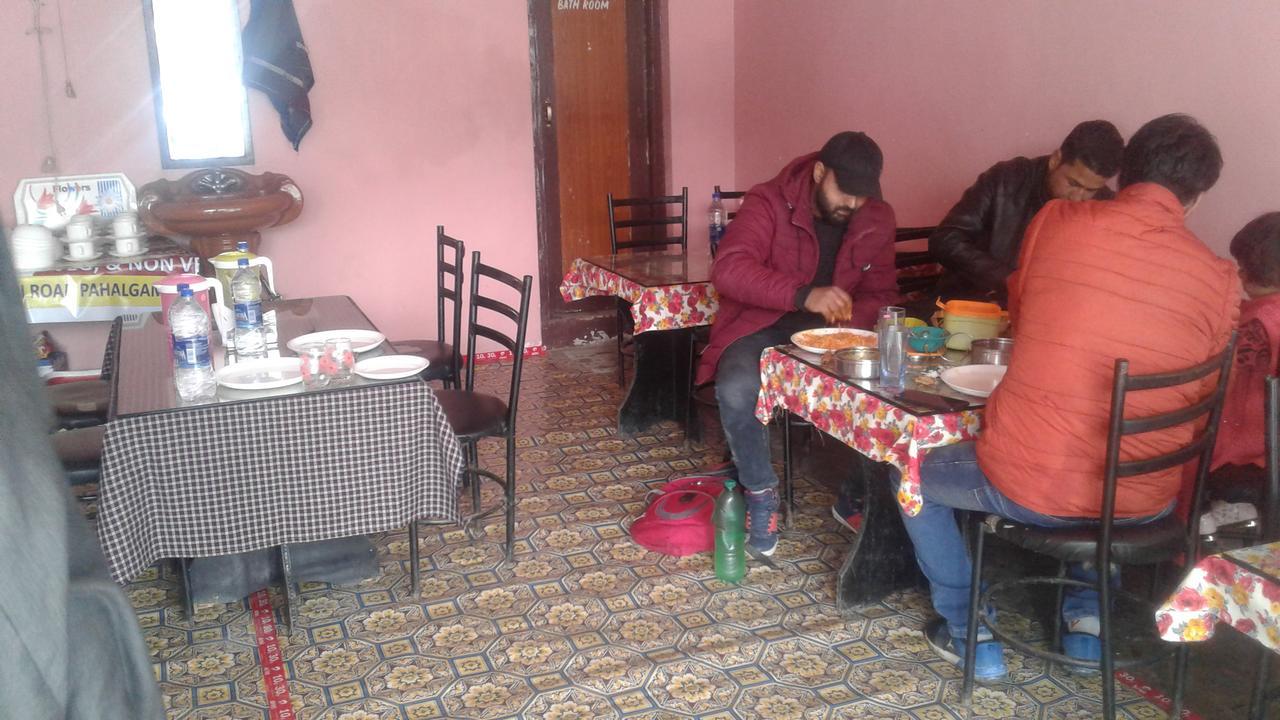 New Relax Inn, Pahalgam, 2 Km From Lidder Valley Екстериор снимка