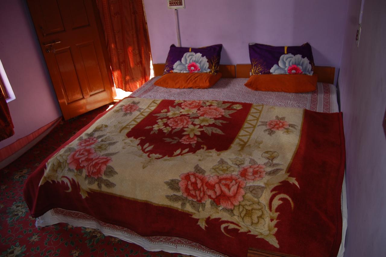 New Relax Inn, Pahalgam, 2 Km From Lidder Valley Екстериор снимка