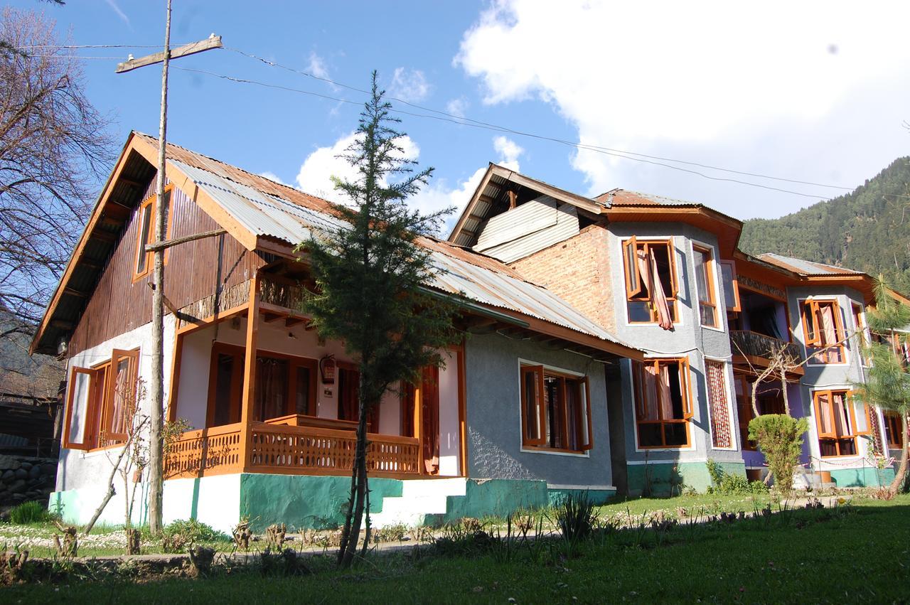 New Relax Inn, Pahalgam, 2 Km From Lidder Valley Екстериор снимка